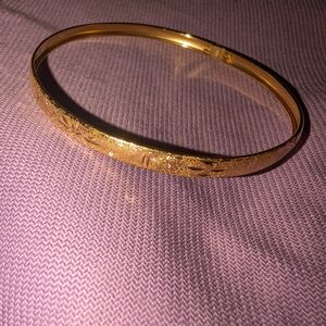 Gold Glittery Engraved Bangle